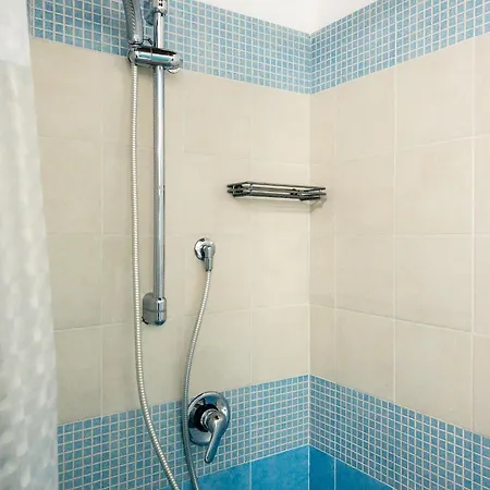 Hotel Guparza 3*